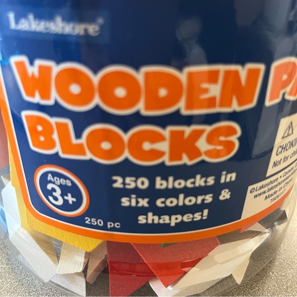 New Lakeshore educational woooden pattern, six colors and shapes 250 blocks - Picture 2 of 7